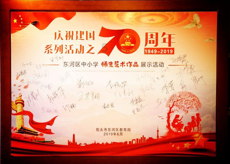 会计最高最高工资多少，要达到什么级别呢，听别人说有的会计年薪二三十万拜托了各位 谢谢